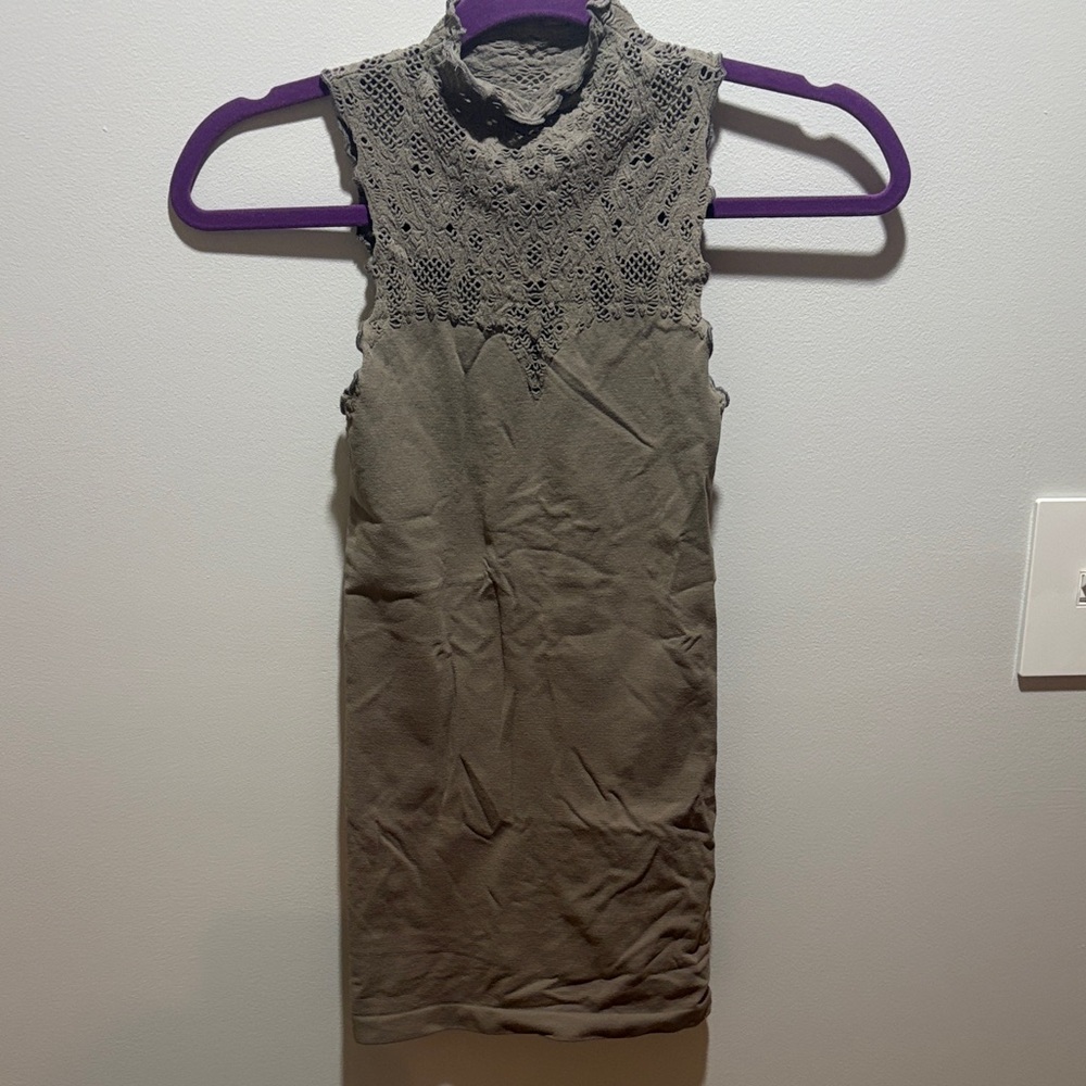 Free People Sleeveless Lace Detail Top - Gray